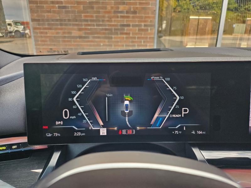 BMW i5 photo 39