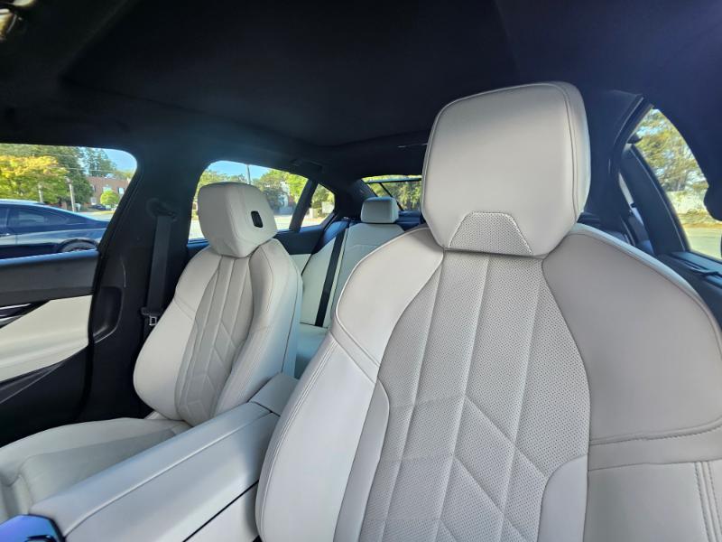 BMW i5 photo 41