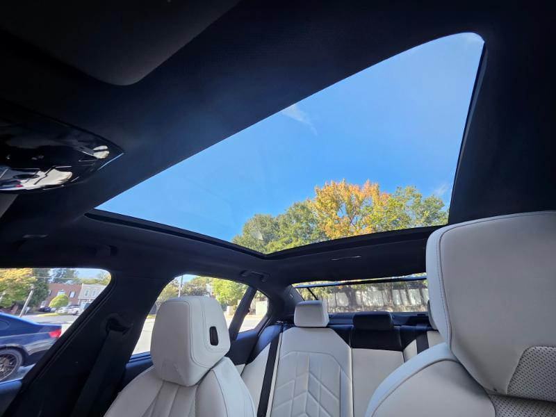 BMW i5 photo 46