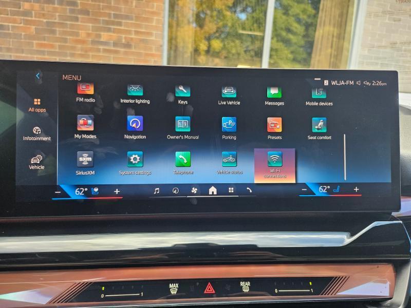 BMW i5 photo 51