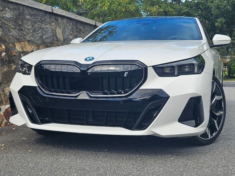 BMW i5 photo 82