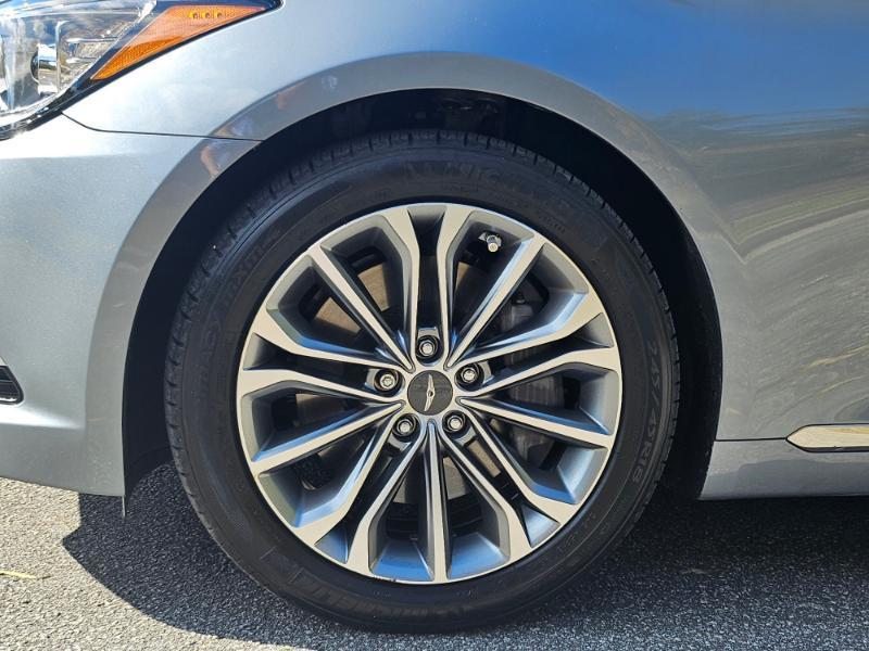 Genesis G80 photo 16