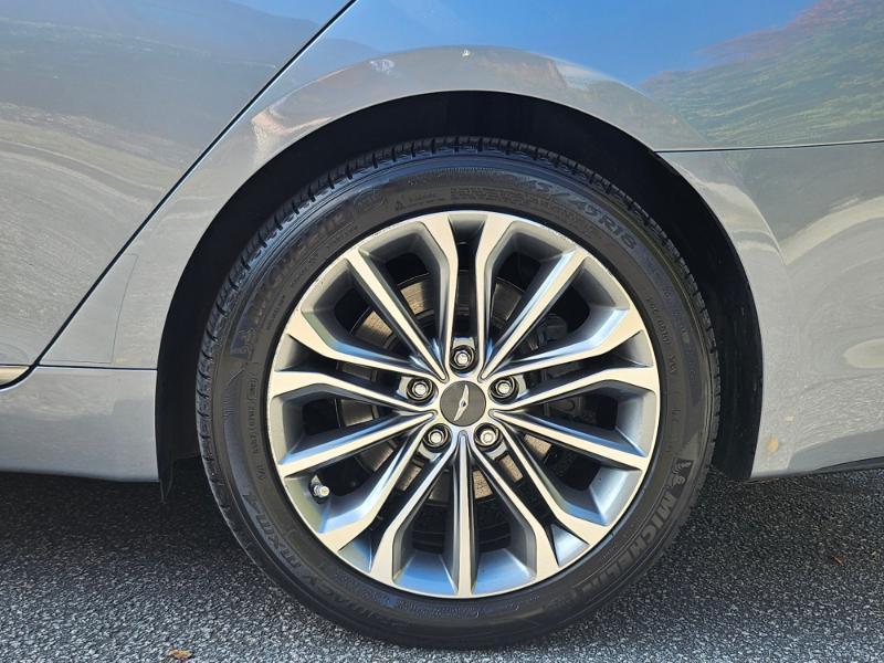 Genesis G80 photo 17