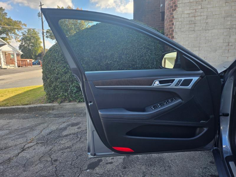 Genesis G80 photo 33