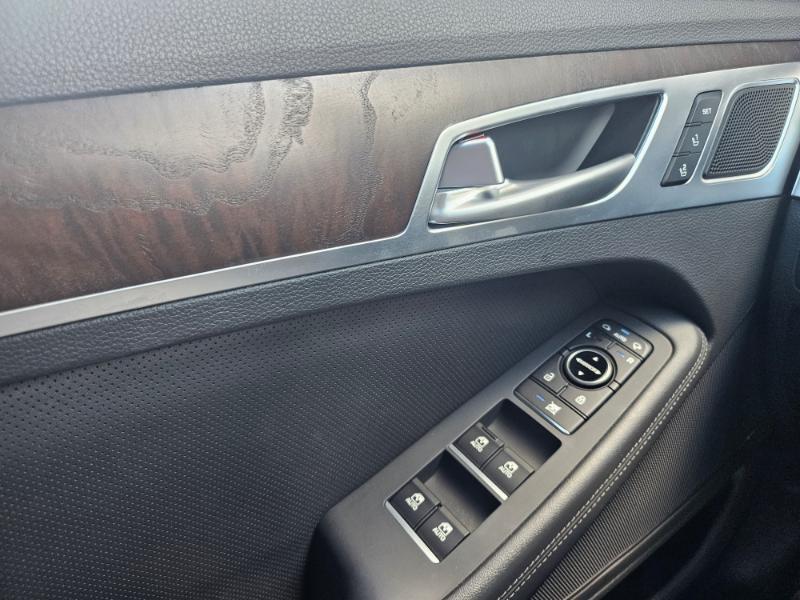 Genesis G80 photo 34