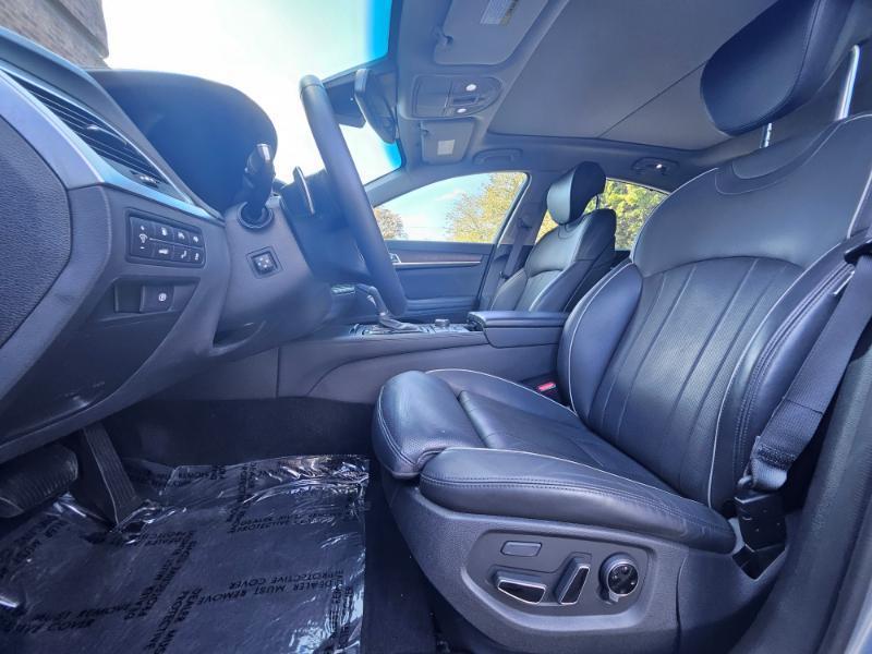 Genesis G80 photo 36