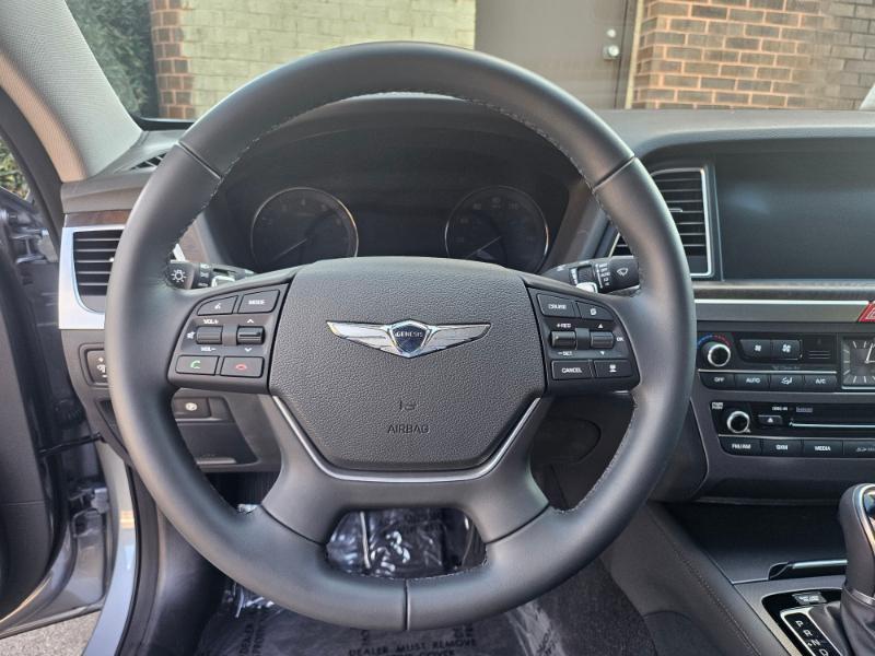 Genesis G80 photo 39