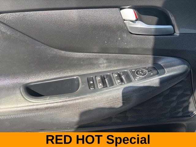 Hyundai Santa Fe SE 2021