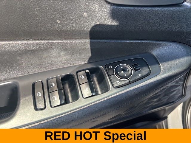 Hyundai Santa Fe SE 2021