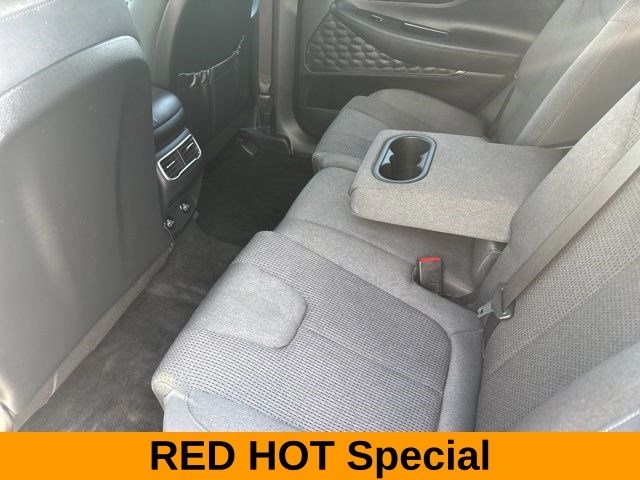 Hyundai Santa Fe SE 2021