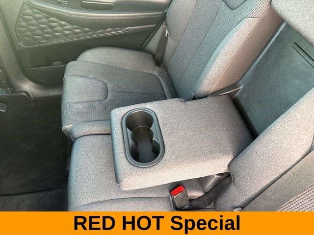 Hyundai Santa Fe SE 2021