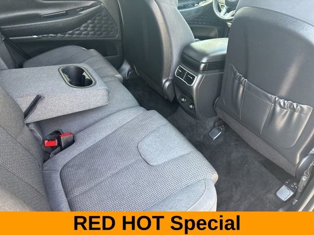 Hyundai Santa Fe SE 2021