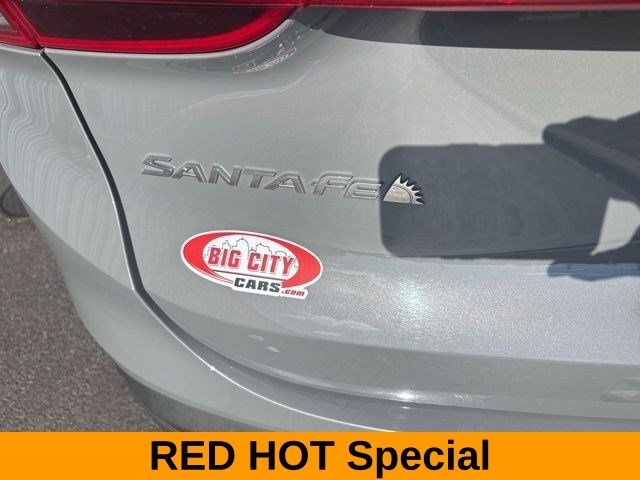 Hyundai Santa Fe SE 2021