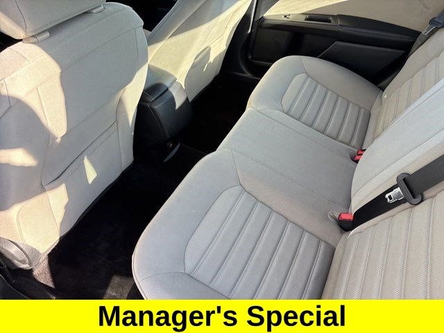 Ford Fusion Hybrid S 2018