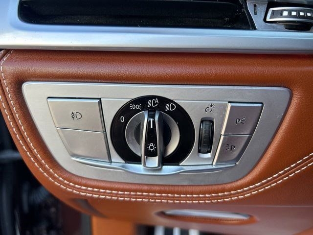 BMW 7-Series  2019 BMW 7-Series  2019