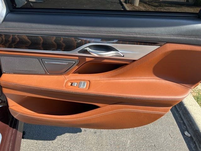 BMW 7-Series  2019 BMW 7-Series  2019