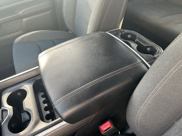 RAM 1500 Big Horn Crew Cab SWB 4WD 2021 RAM 1500 Big Horn Crew Cab SWB 4WD 2021