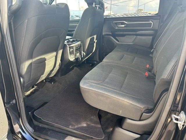 RAM 1500 Big Horn Crew Cab SWB 4WD 2021 RAM 1500 Big Horn Crew Cab SWB 4WD 2021