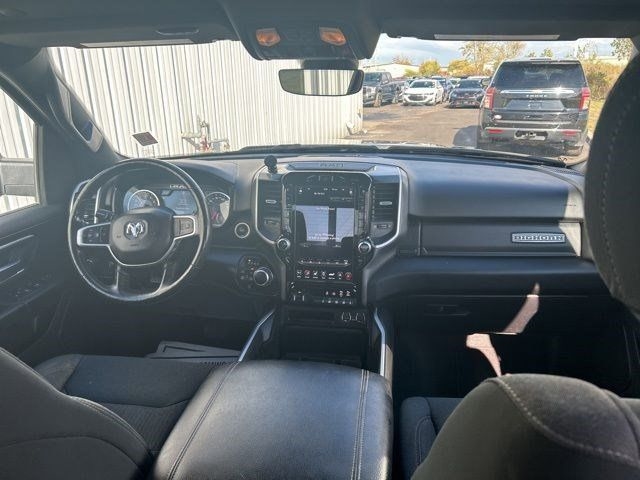 RAM 1500 Big Horn Crew Cab SWB 4WD 2021 RAM 1500 Big Horn Crew Cab SWB 4WD 2021