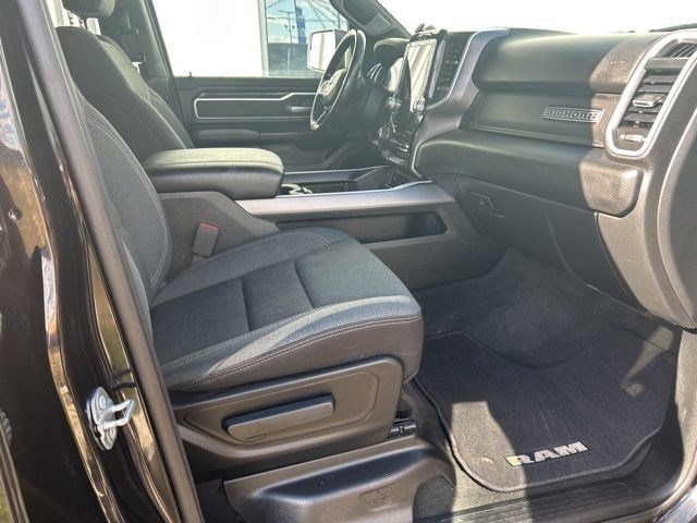 RAM 1500 Big Horn Crew Cab SWB 4WD 2021 RAM 1500 Big Horn Crew Cab SWB 4WD 2021