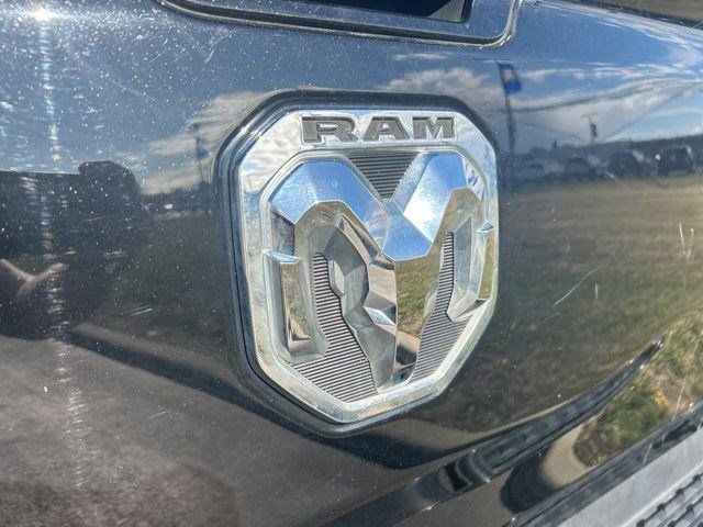 RAM 1500 Big Horn Crew Cab SWB 4WD 2021 RAM 1500 Big Horn Crew Cab SWB 4WD 2021