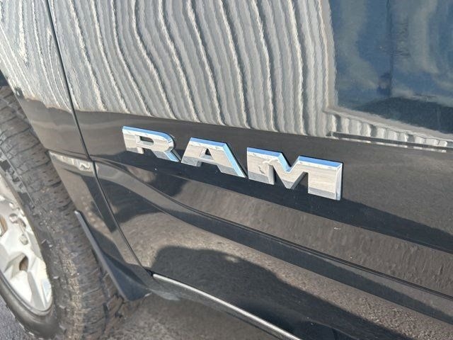 RAM 1500 Big Horn Crew Cab SWB 4WD 2021 RAM 1500 Big Horn Crew Cab SWB 4WD 2021