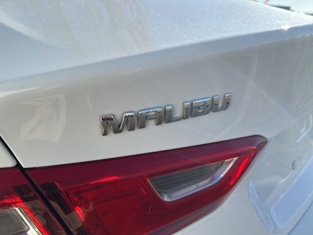 Chevrolet Malibu  2023