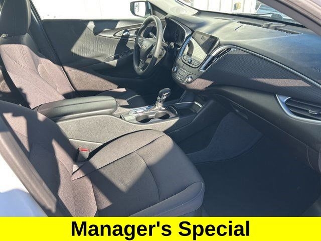 Chevrolet Malibu  2023