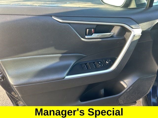 Toyota RAV4 XLE AWD 2022