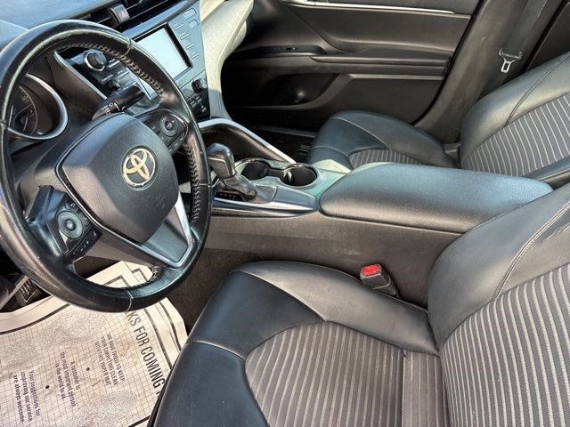 Toyota Camry SE 2020