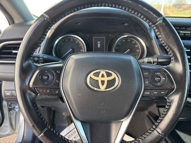 Toyota Camry SE 2020