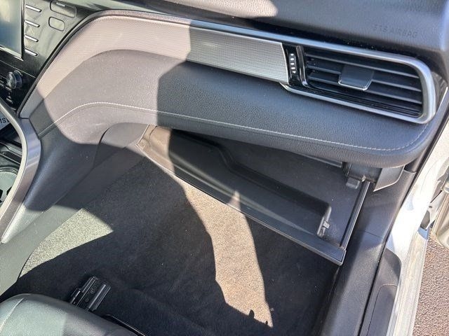 Toyota Camry SE 2020