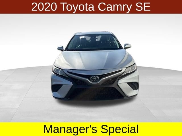 Toyota Camry SE 2020