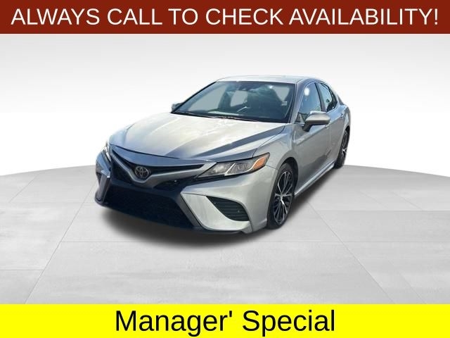 Toyota Camry SE 2020