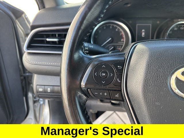 Toyota Camry SE 2020