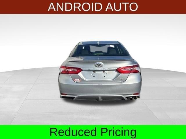 Toyota Camry SE 2020