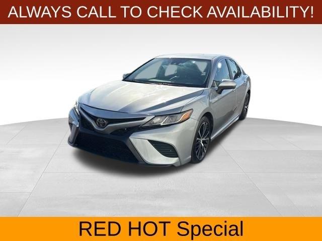 Toyota Camry SE 2020