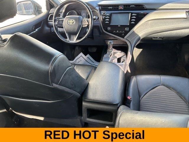 Toyota Camry SE 2020