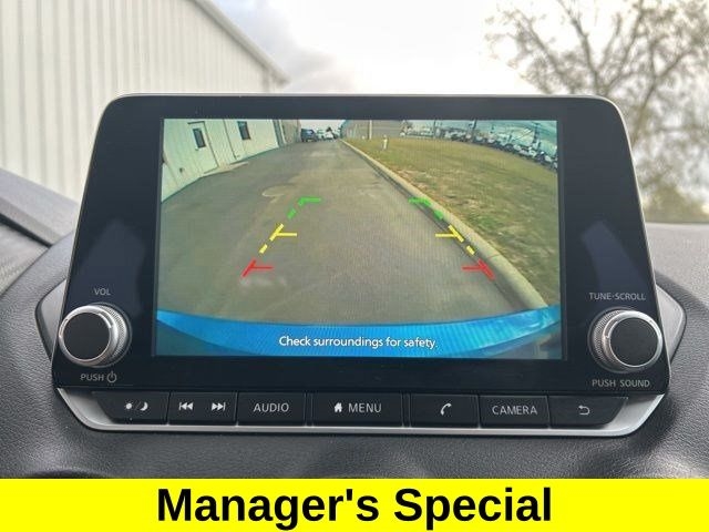 Nissan Sentra SV 2024