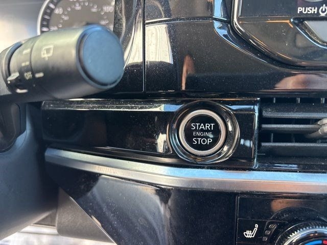 Nissan Pathfinder SV 4WD 2022 Nissan Pathfinder SV 4WD 2022