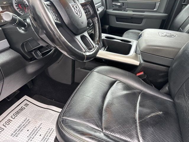 RAM 1500 Classic Tradesman Crew Cab SWB 4WD 2019 RAM 1500 Classic Tradesman Crew Cab SWB 4WD 2019