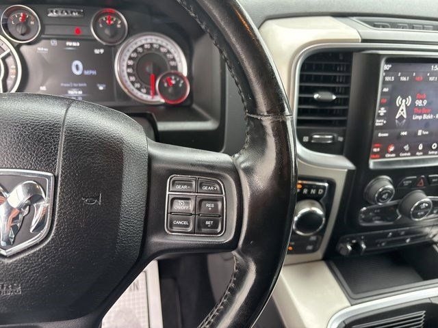 RAM 1500 Classic Tradesman Crew Cab SWB 4WD 2019 RAM 1500 Classic Tradesman Crew Cab SWB 4WD 2019