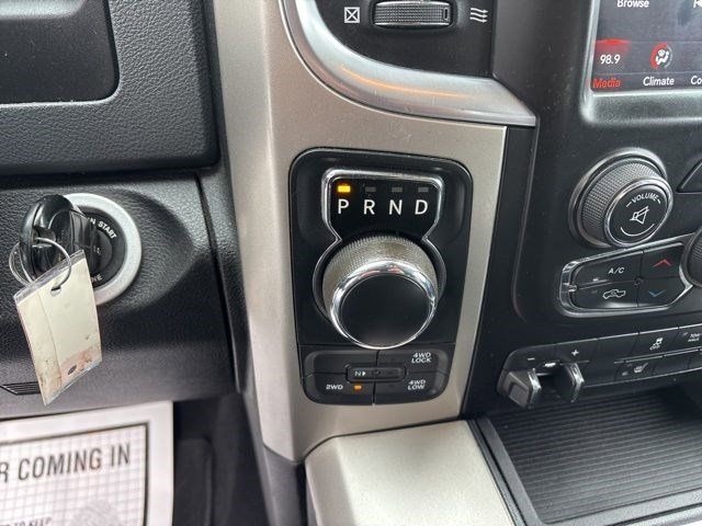 RAM 1500 Classic Tradesman Crew Cab SWB 4WD 2019 RAM 1500 Classic Tradesman Crew Cab SWB 4WD 2019