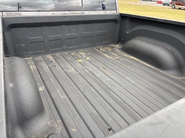 RAM 1500 Classic Tradesman Crew Cab SWB 4WD 2019 RAM 1500 Classic Tradesman Crew Cab SWB 4WD 2019