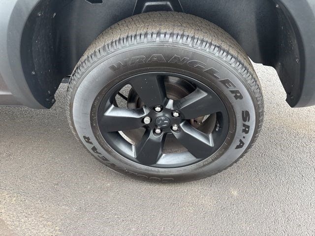 RAM 1500 Classic Tradesman Crew Cab SWB 4WD 2019 RAM 1500 Classic Tradesman Crew Cab SWB 4WD 2019