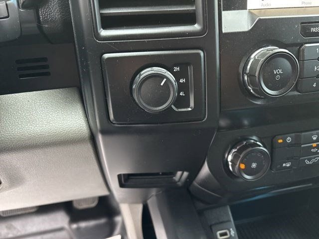 Ford F-150 XL SuperCrew 5.5-ft. Bed 4WD 2019 Ford F-150 XL SuperCrew 5.5-ft. Bed 4WD 2019