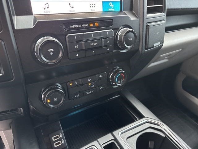 Ford F-150 XL SuperCrew 5.5-ft. Bed 4WD 2019 Ford F-150 XL SuperCrew 5.5-ft. Bed 4WD 2019