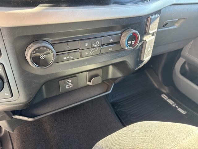 Ford F-150 XLT SuperCrew 5.5-ft. Bed 4WD 2022 Ford F-150 XLT SuperCrew 5.5-ft. Bed 4WD 2022
