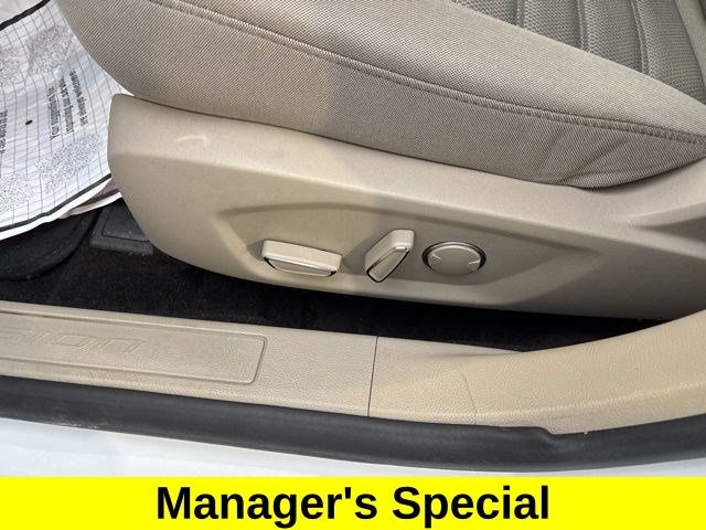 Ford Fusion Hybrid SE 2019