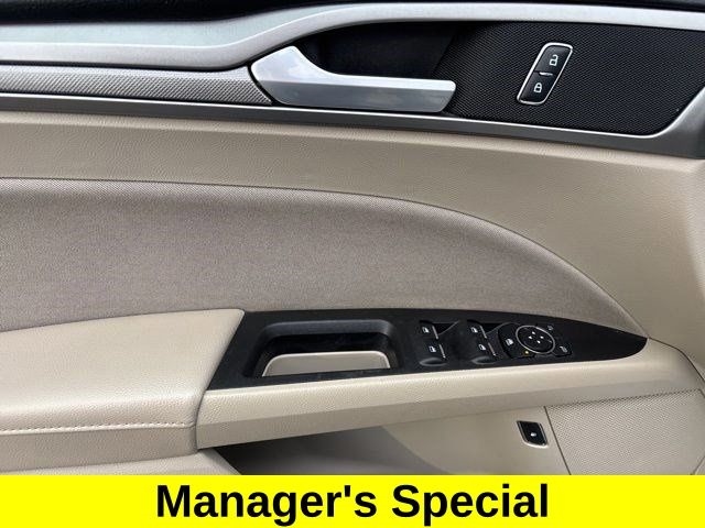 Ford Fusion Hybrid SE 2019